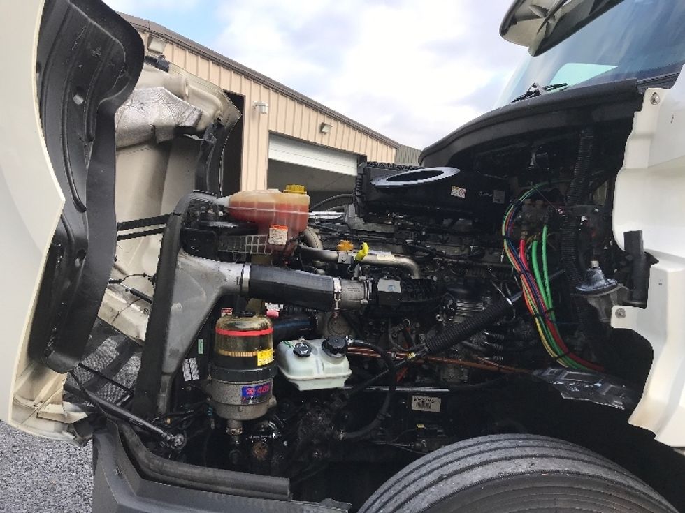 Day Cab Tractor-Heavy Duty Tractors-Freightliner-2019-T12664ST-Cleveland-TN-785,023\n\t\tmiles-$ 26,750 - Image 16