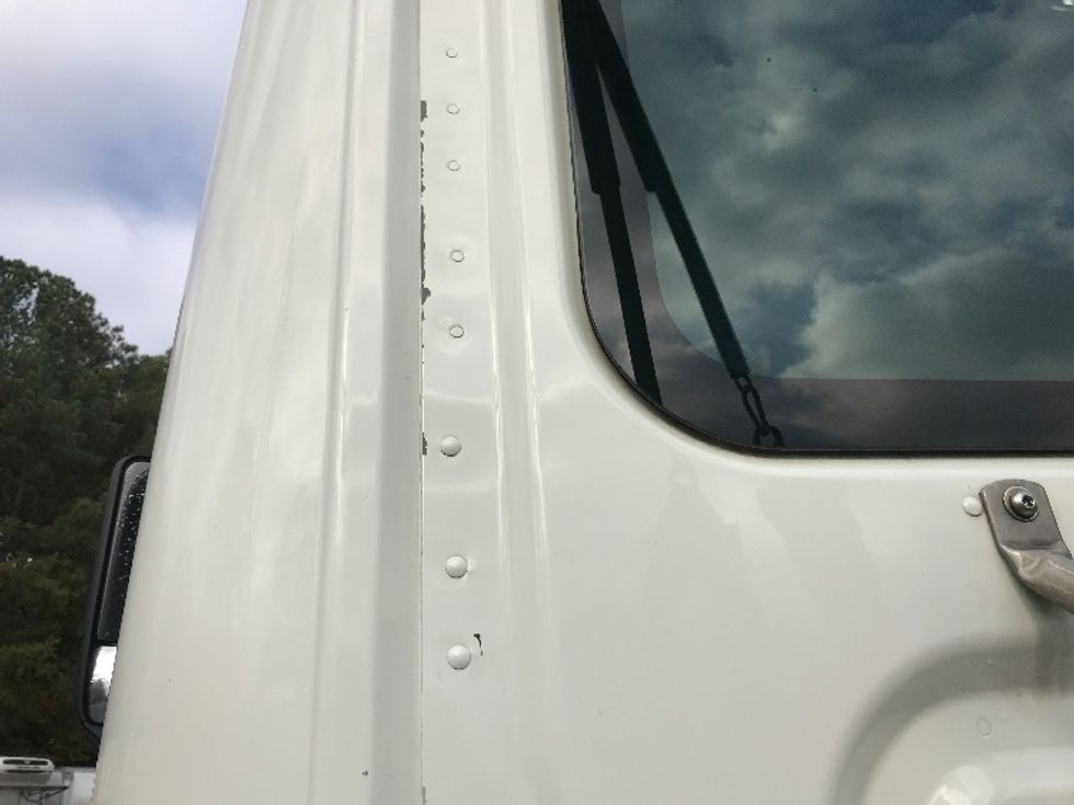 Day Cab Tractor-Heavy Duty Tractors-Freightliner-2019-T12664ST-Cleveland-TN-785,023\n\t\tmiles-$ 26,750 - Image 19