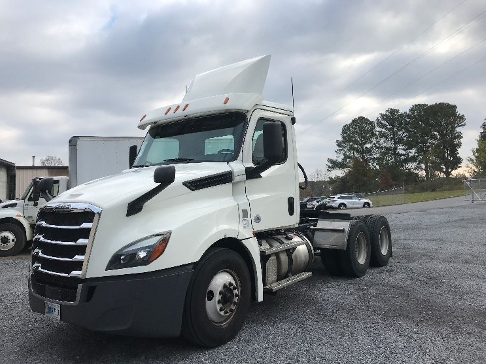 Day Cab Tractor-Heavy Duty Tractors-Freightliner-2019-T12664ST-Cleveland-TN-785,023\n\t\tmiles-$ 26,750 - Image 3