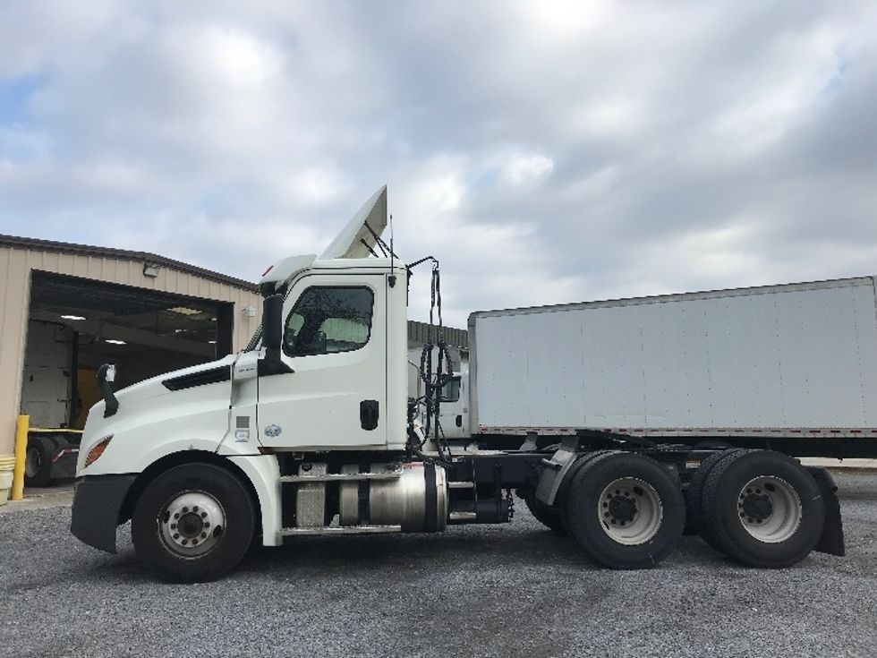 Day Cab Tractor-Heavy Duty Tractors-Freightliner-2019-T12664ST-Cleveland-TN-785,023\n\t\tmiles-$ 26,750 - Image 4