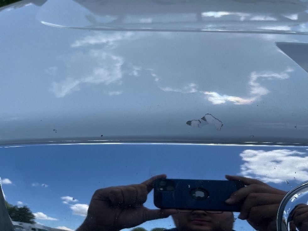 Day Cab Tractor-Heavy Duty Tractors-Freightliner-2019-T12664ST-Concord-NC-644,469\n\t\tmiles-$ 29,250 - Image 17