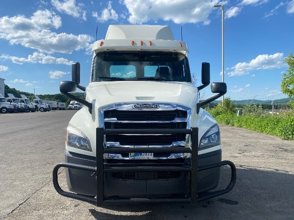 Day Cab Tractor-Heavy Duty Tractors-Freightliner-2019-T12664ST-Conklin-NY-400,179\n\t\tmiles-$ 51,000 - Image 2