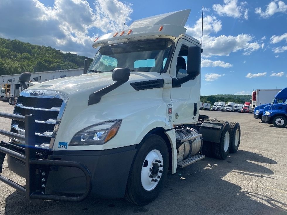 Day Cab Tractor-Heavy Duty Tractors-Freightliner-2019-T12664ST-Conklin-NY-400,179\n\t\tmiles-$ 51,000 - Image 3
