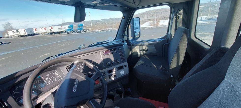 Day Cab Tractor-Heavy Duty Tractors-Freightliner-2019-T12664ST-Conklin-NY-436,388\n\t\tmiles-$ 45,000 - Image 10