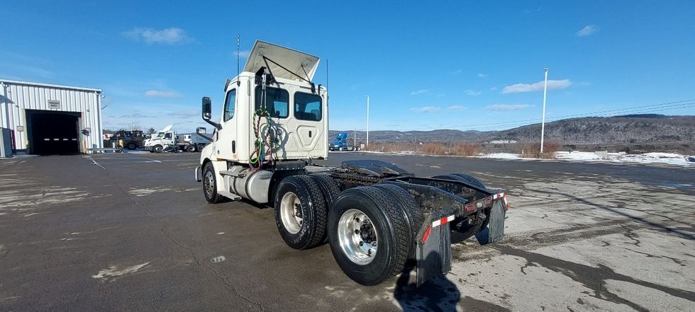 Day Cab Tractor-Heavy Duty Tractors-Freightliner-2019-T12664ST-Conklin-NY-436,388\n\t\tmiles-$ 45,000 - Image 5