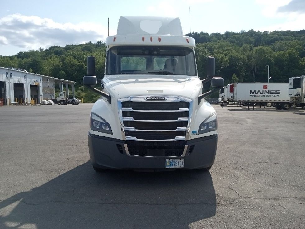Day Cab Tractor-Heavy Duty Tractors-Freightliner-2019-T12664ST-Conklin-NY-481,000\n\t\tmiles-$ 44,250 - Image 2