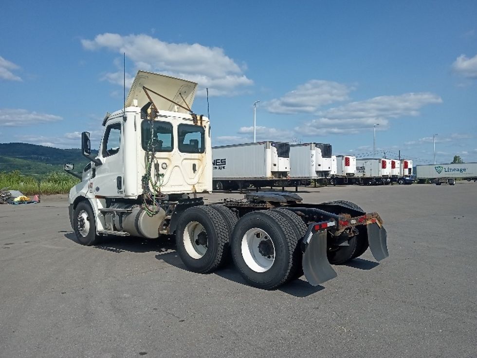 Day Cab Tractor-Heavy Duty Tractors-Freightliner-2019-T12664ST-Conklin-NY-481,000\n\t\tmiles-$ 44,250 - Image 5
