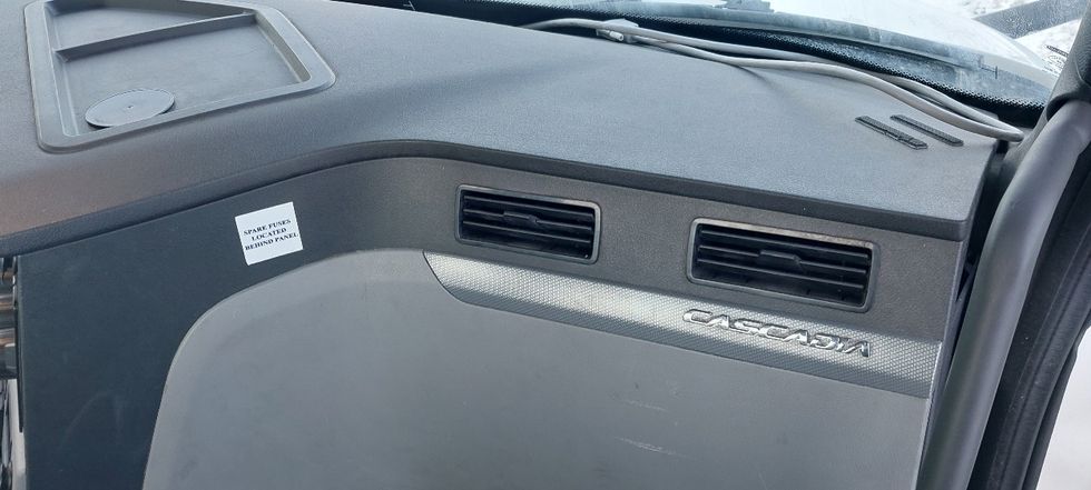 Day Cab Tractor-Heavy Duty Tractors-Freightliner-2019-T12664ST-Conklin-NY-592,344\n\t\tmiles-$ 33,000 - Image 13