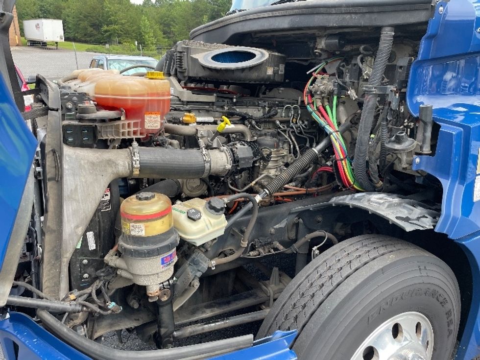 Day Cab Tractor-Heavy Duty Tractors-Freightliner-2019-T12664ST-Conover-NC-376,613\n\t\tmiles-$ 50,000 - Image 16