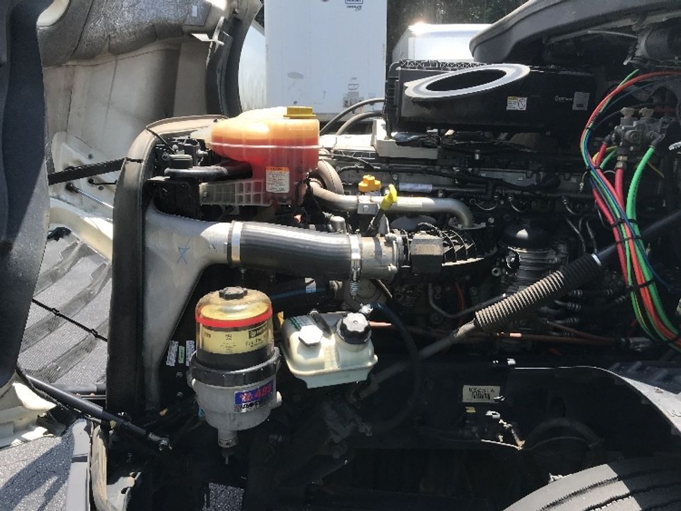 Day Cab Tractor-Heavy Duty Tractors-Freightliner-2019-T12664ST-Conover-NC-415,805\n\t\tmiles-$ 48,750 - Image 16