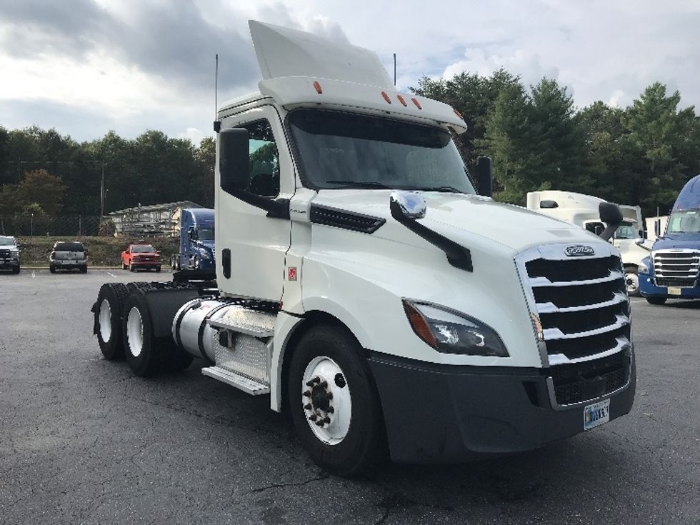 2019 Freightliner T12664ST Day Cab Tractor