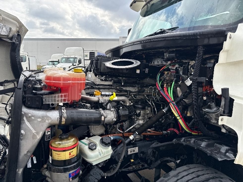 Day Cab Tractor-Heavy Duty Tractors-Freightliner-2019-T12664ST-Dallas-TX-259,799\n\t\tmiles-$ 54,500 - Image 16