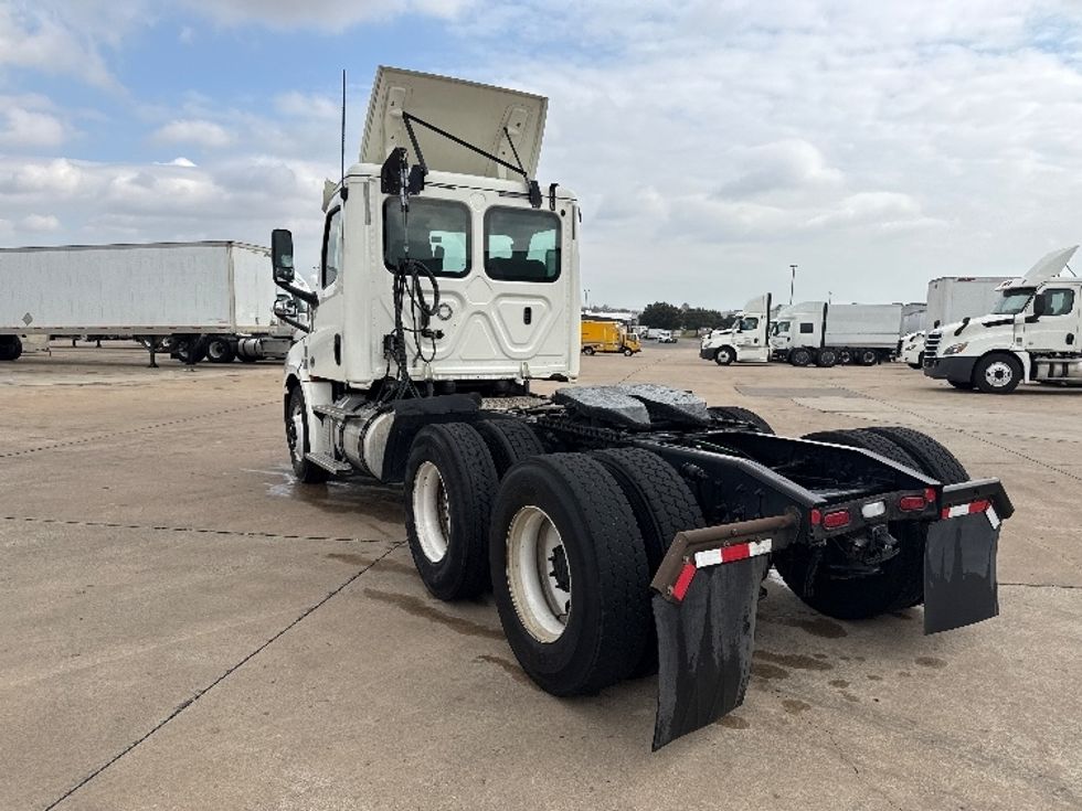 Day Cab Tractor-Heavy Duty Tractors-Freightliner-2019-T12664ST-Dallas-TX-259,799\n\t\tmiles-$ 54,500 - Image 5
