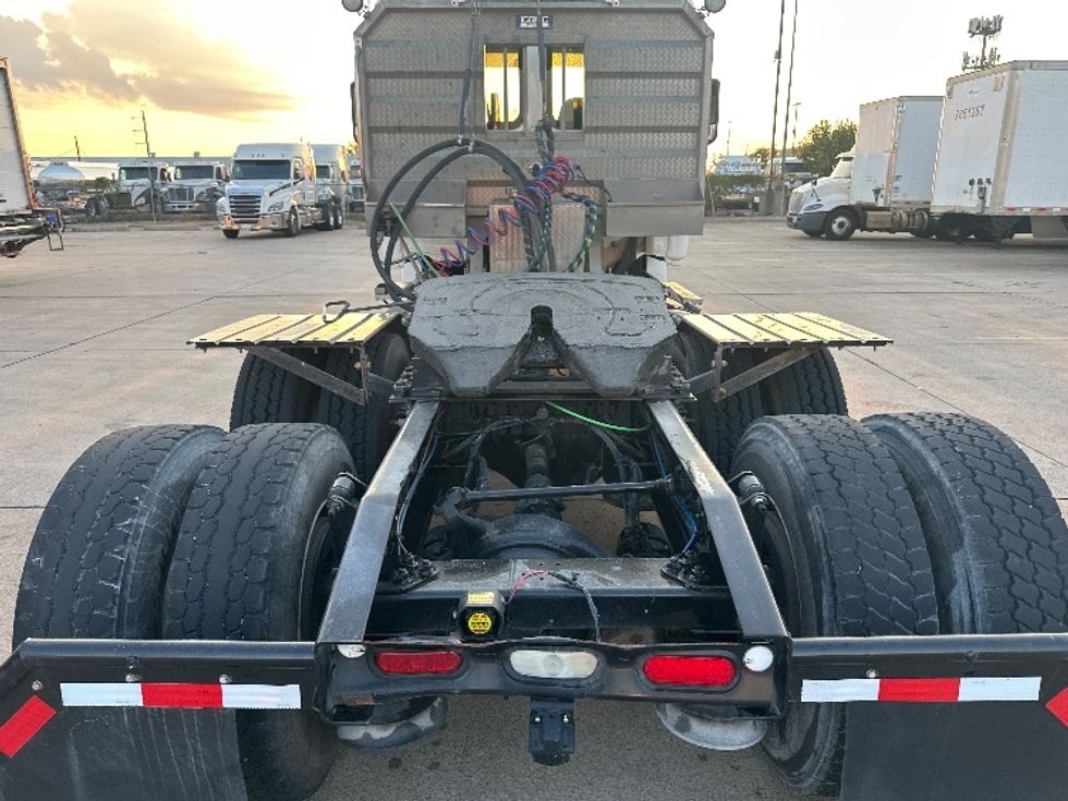 Day Cab Tractor-Heavy Duty Tractors-Freightliner-2019-T12664ST-Dallas-TX-65,173\n\t\tmiles-$ 66,000 - Image 6