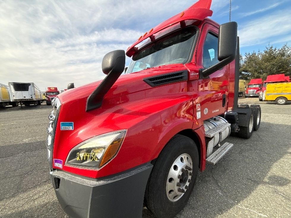 Day Cab Tractor-Heavy Duty Tractors-Freightliner-2019-T12664ST-Dayton-NJ-257,446\n\t\tmiles-$ 54,250 - Image 3