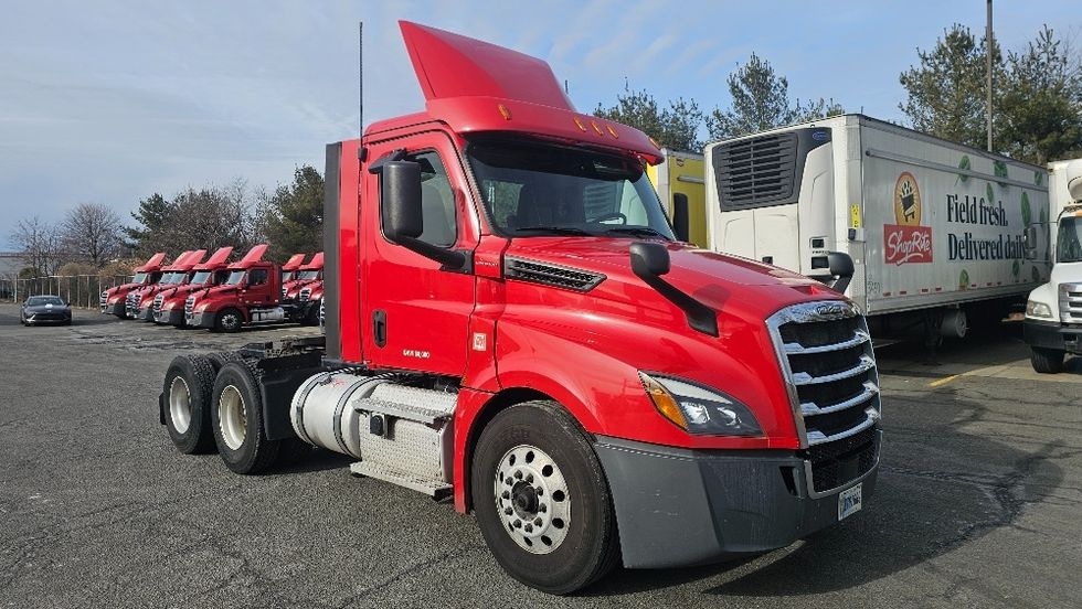 Day Cab Tractor-Heavy Duty Tractors-Freightliner-2019-T12664ST-Dayton-NJ-265,989\n\t\tmiles-$ 53,750 - Image 1