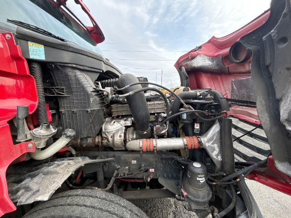 Day Cab Tractor-Heavy Duty Tractors-Freightliner-2019-T12664ST-Dayton-NJ-269,480\n\t\tmiles-$ 53,750 - Image 15