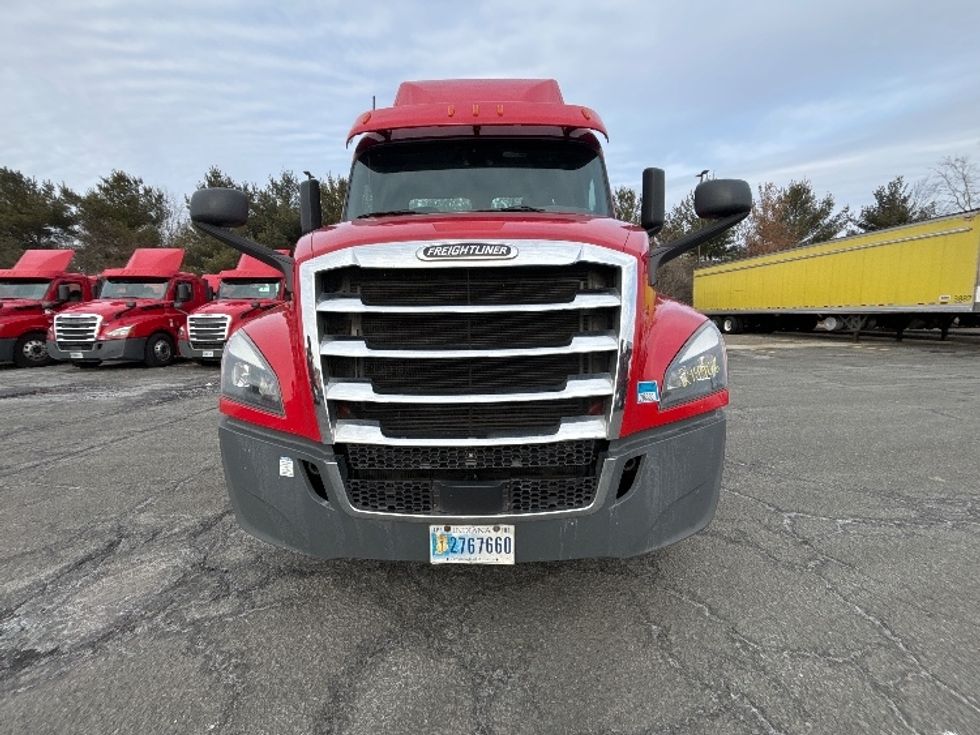 Day Cab Tractor-Heavy Duty Tractors-Freightliner-2019-T12664ST-Dayton-NJ-269,480\n\t\tmiles-$ 53,750 - Image 2