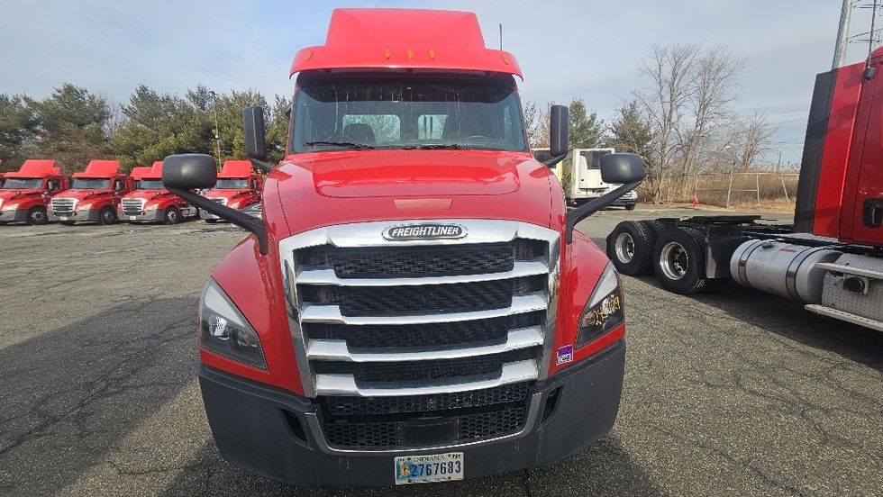 Day Cab Tractor-Heavy Duty Tractors-Freightliner-2019-T12664ST-Dayton-NJ-277,701\n\t\tmiles-$ 53,250 - Image 2