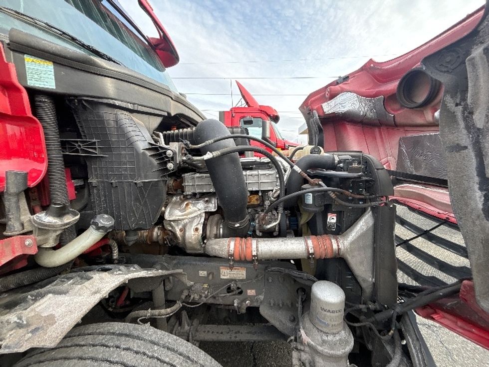 Day Cab Tractor-Heavy Duty Tractors-Freightliner-2019-T12664ST-Dayton-NJ-282,154\n\t\tmiles-$ 52,750 - Image 15