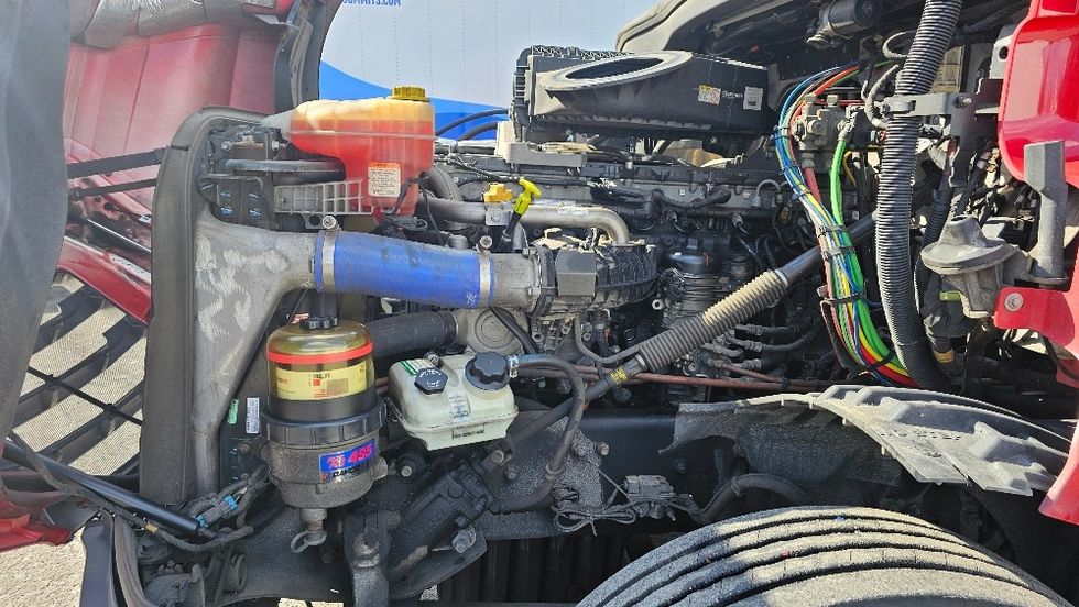 Day Cab Tractor-Heavy Duty Tractors-Freightliner-2019-T12664ST-Dayton-NJ-307,500\n\t\tmiles-$ 48,750 - Image 16