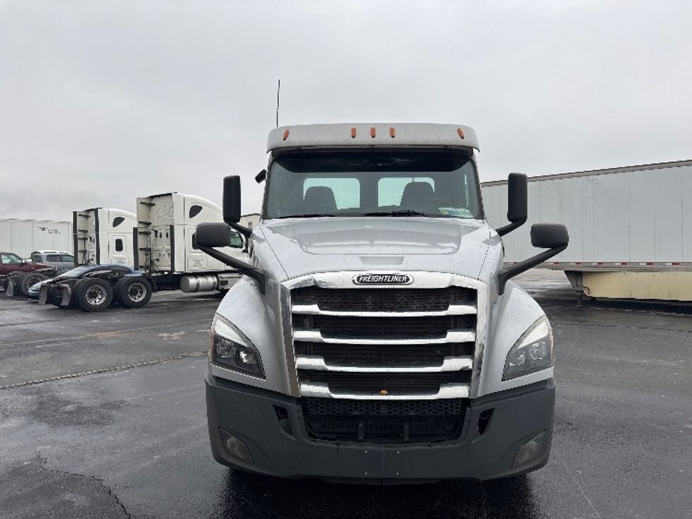 Day Cab Tractor-Heavy Duty Tractors-Freightliner-2019-T12664ST-Decatur-AL-289,274\n\t\tmiles-$ 48,000 - Image 2