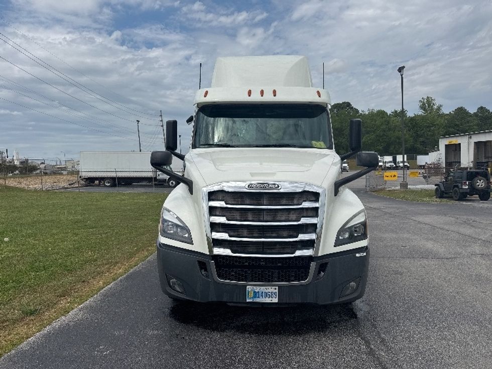 Day Cab Tractor-Heavy Duty Tractors-Freightliner-2019-T12664ST-Decatur-AL-337,146\n\t\tmiles-$ 47,000 - Image 2