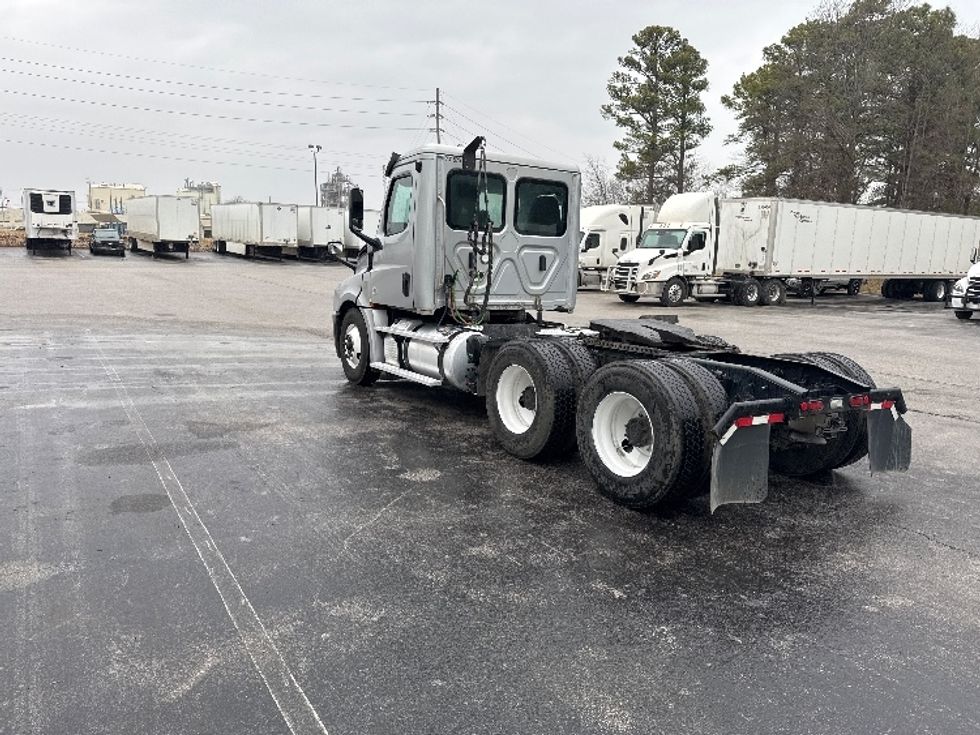 Day Cab Tractor-Heavy Duty Tractors-Freightliner-2019-T12664ST-Decatur-AL-354,762\n\t\tmiles-$ 44,250 - Image 5