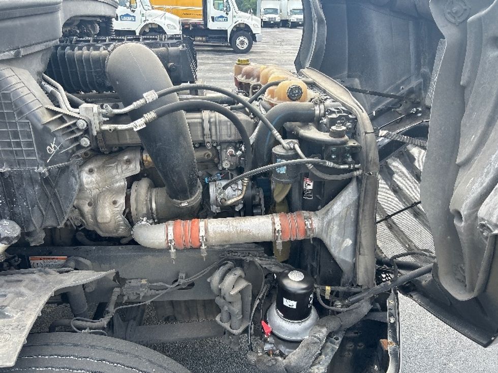 Day Cab Tractor-Heavy Duty Tractors-Freightliner-2019-T12664ST-Decatur-AL-462,203\n\t\tmiles-$ 41,250 - Image 15