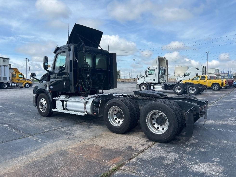 Day Cab Tractor-Heavy Duty Tractors-Freightliner-2019-T12664ST-Decatur-AL-462,203\n\t\tmiles-$ 41,250 - Image 5