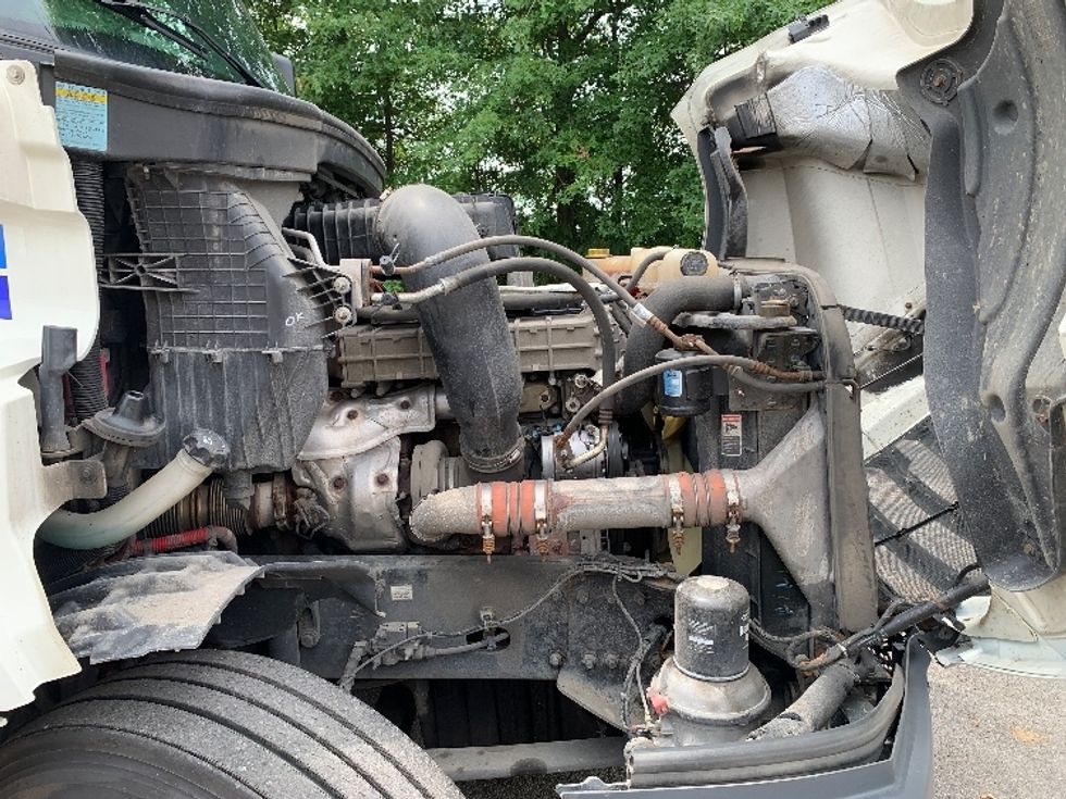 Day Cab Tractor-Heavy Duty Tractors-Freightliner-2019-T12664ST-Delaware-OH-609,806\n\t\tmiles-$ 31,000 - Image 15
