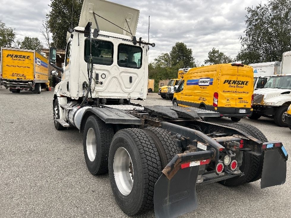 Day Cab Tractor-Heavy Duty Tractors-Freightliner-2019-T12664ST-Delta-BC-184,475\n\t\tkm-$ 89,000 - Image 5