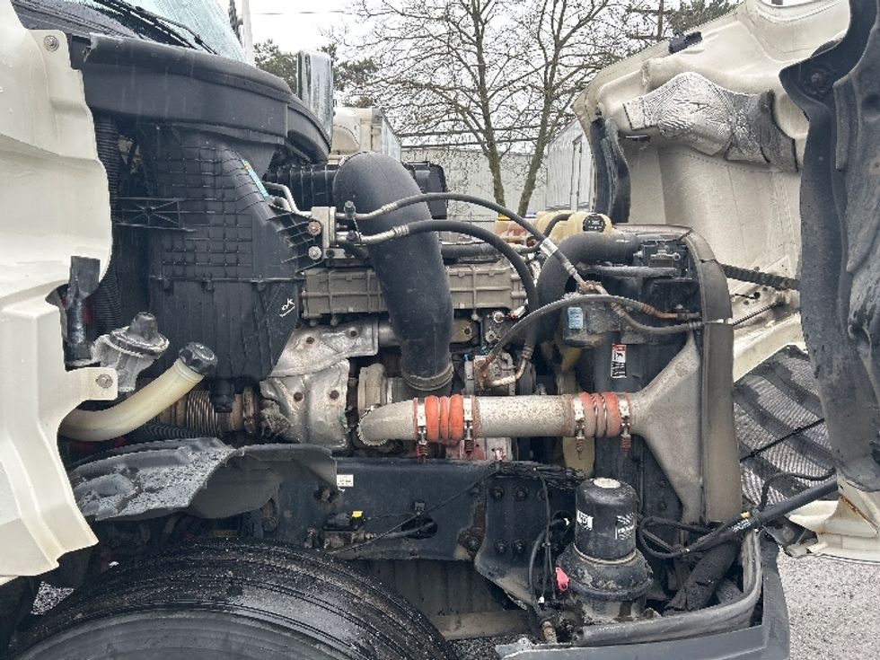 Day Cab Tractor-Heavy Duty Tractors-Freightliner-2019-T12664ST-Delta-BC-283,075\n\t\tkm-$ 63,500 - Image 15