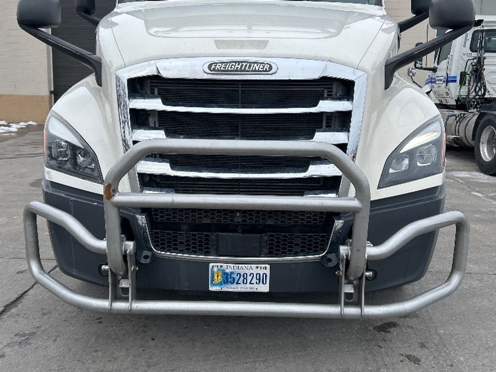 Day Cab Tractor-Heavy Duty Tractors-Freightliner-2019-T12664ST-Des Moines-IA-807,996\n\t\tmiles-$ 23,000 - Image 18