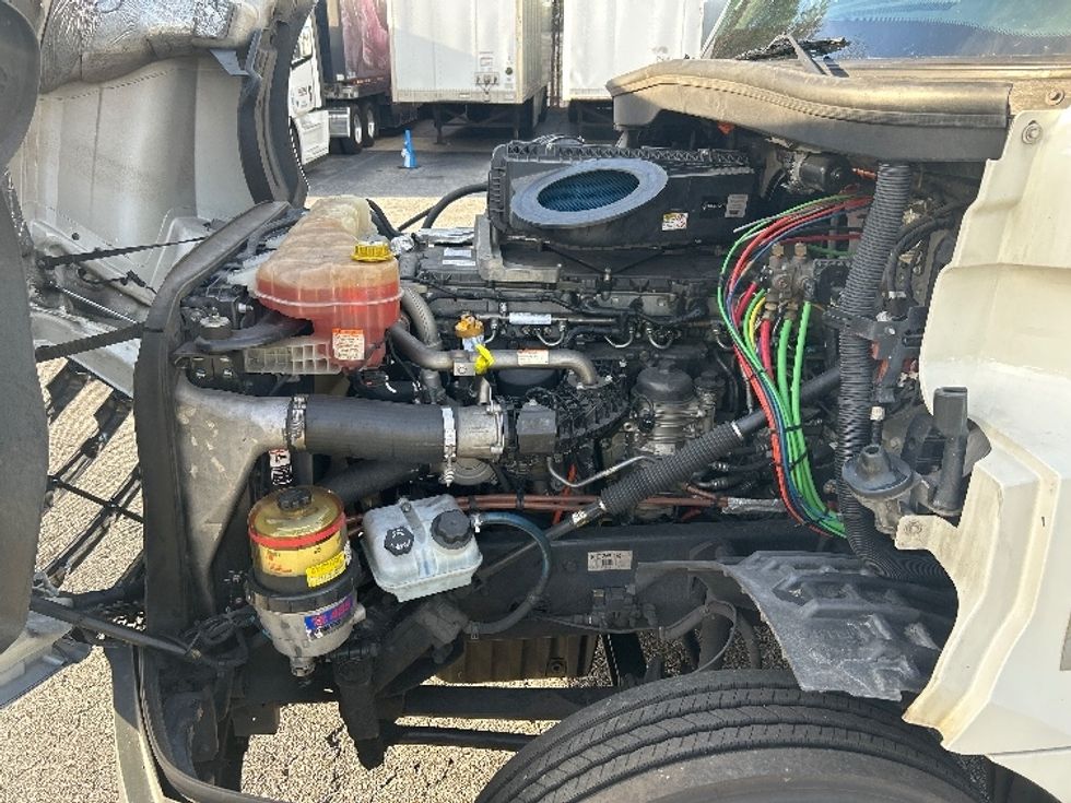 Day Cab Tractor-Heavy Duty Tractors-Freightliner-2019-T12664ST-Duluth-GA-342,355\n\t\tmiles-$ 47,250 - Image 16