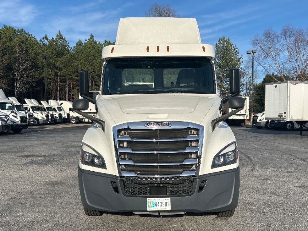 Day Cab Tractor-Heavy Duty Tractors-Freightliner-2019-T12664ST-Duluth-GA-342,355\n\t\tmiles-$ 47,250 - Image 2