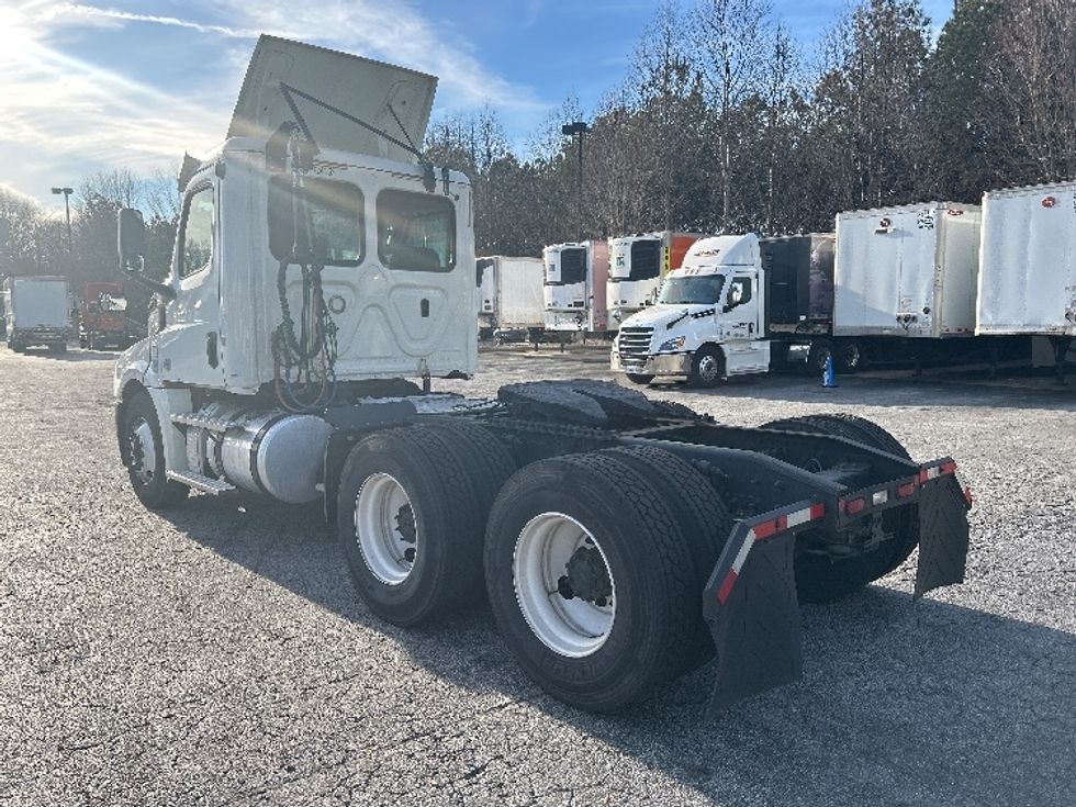 Day Cab Tractor-Heavy Duty Tractors-Freightliner-2019-T12664ST-Duluth-GA-342,355\n\t\tmiles-$ 47,250 - Image 5