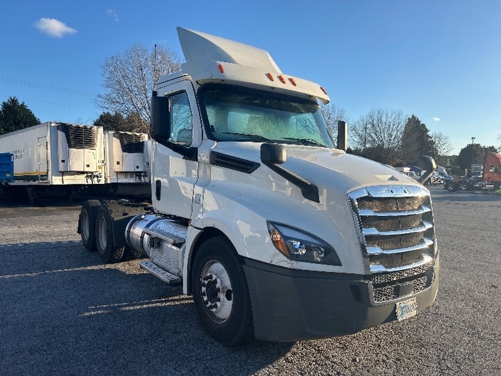 Day Cab Tractor-Heavy Duty Tractors-Freightliner-2019-T12664ST-Duluth-GA-363,602\n\t\tmiles-$ 45,250 - Image 1