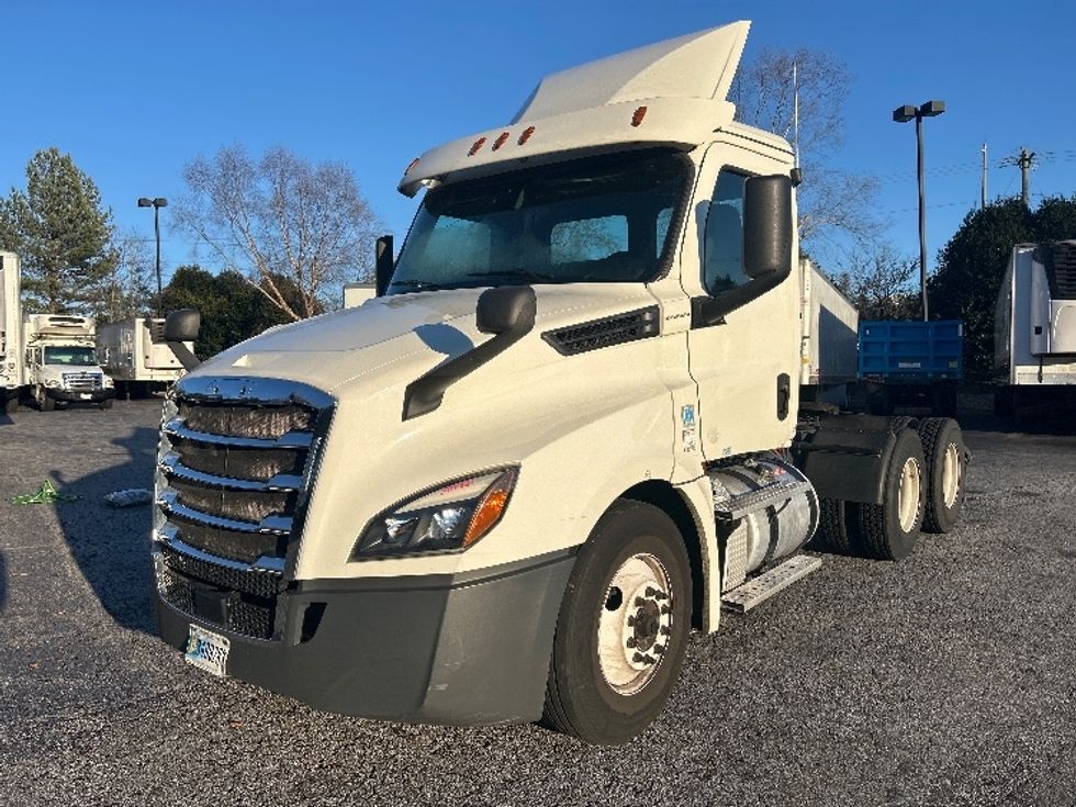 Day Cab Tractor-Heavy Duty Tractors-Freightliner-2019-T12664ST-Duluth-GA-363,602\n\t\tmiles-$ 45,250 - Image 3