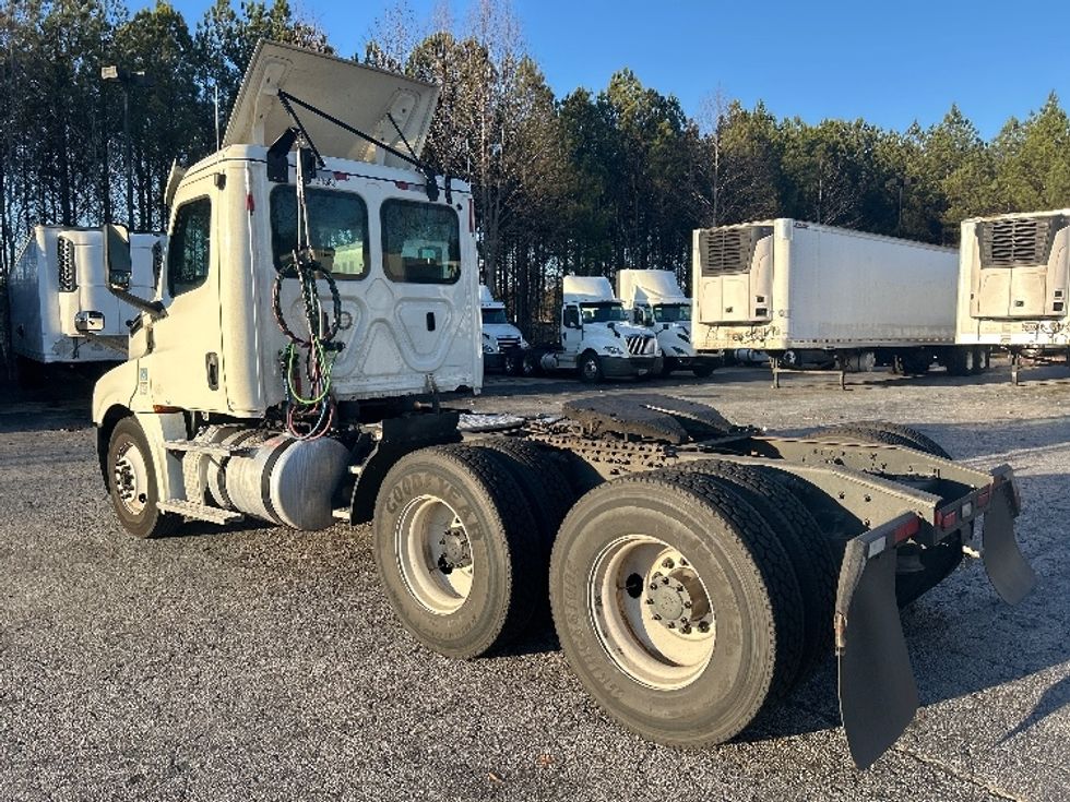 Day Cab Tractor-Heavy Duty Tractors-Freightliner-2019-T12664ST-Duluth-GA-363,602\n\t\tmiles-$ 45,250 - Image 5