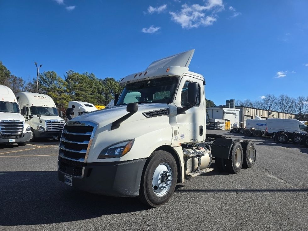 Day Cab Tractor-Heavy Duty Tractors-Freightliner-2019-T12664ST-Duluth-GA-407,758\n\t\tmiles-$ 44,500 - Image 3