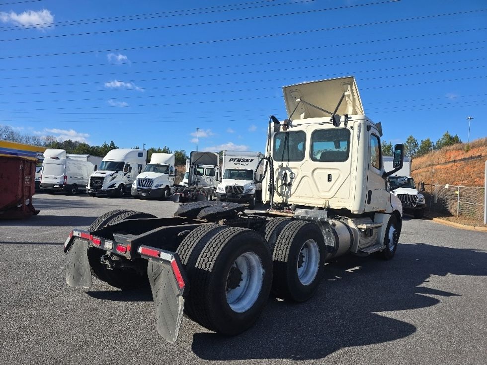 Day Cab Tractor-Heavy Duty Tractors-Freightliner-2019-T12664ST-Duluth-GA-407,758\n\t\tmiles-$ 44,500 - Image 7