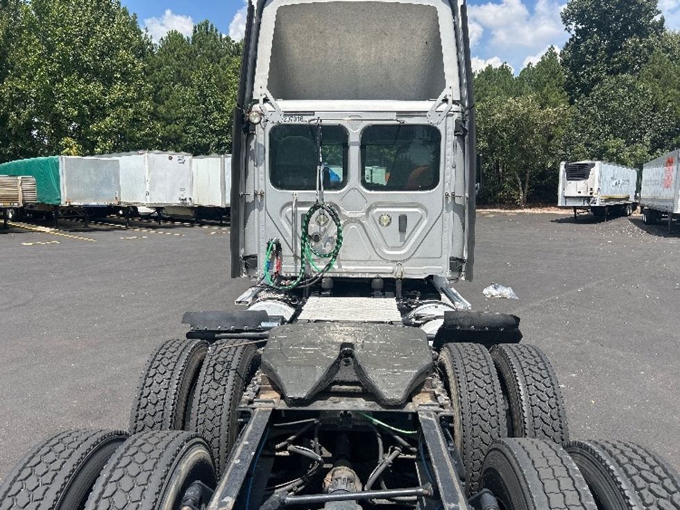 Day Cab Tractor-Heavy Duty Tractors-Freightliner-2019-T12664ST-Duluth-GA-660,841\n\t\tmiles-$ 27,500 - Image 6