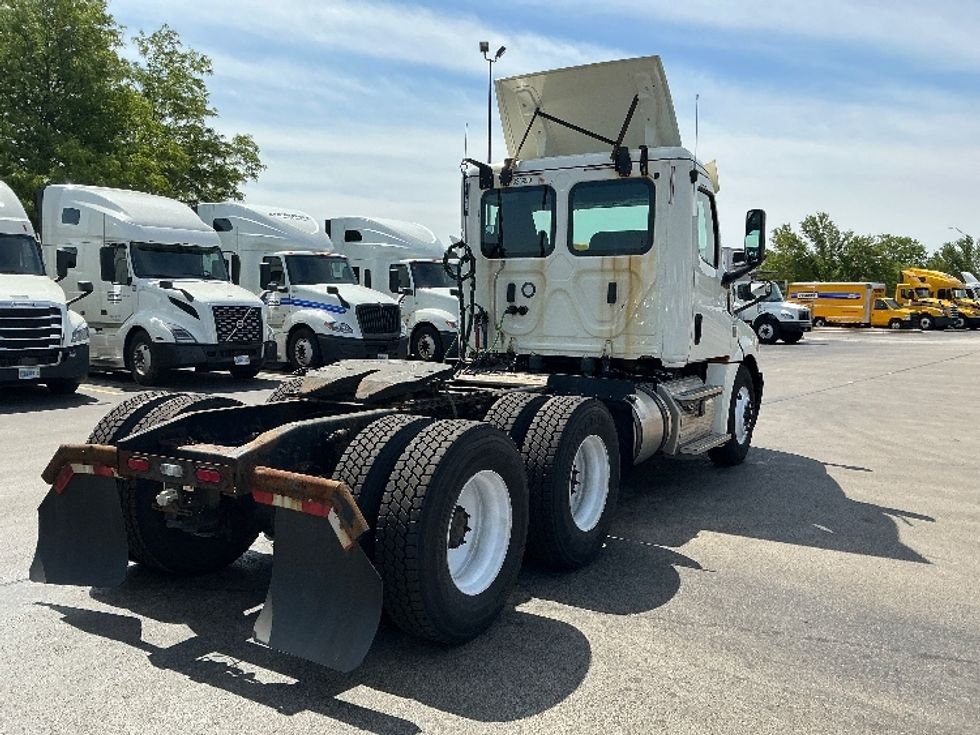 Day Cab Tractor-Heavy Duty Tractors-Freightliner-2019-T12664ST-East Chicago-IN-248,361\n\t\tmiles-$ 54,500 - Image 7