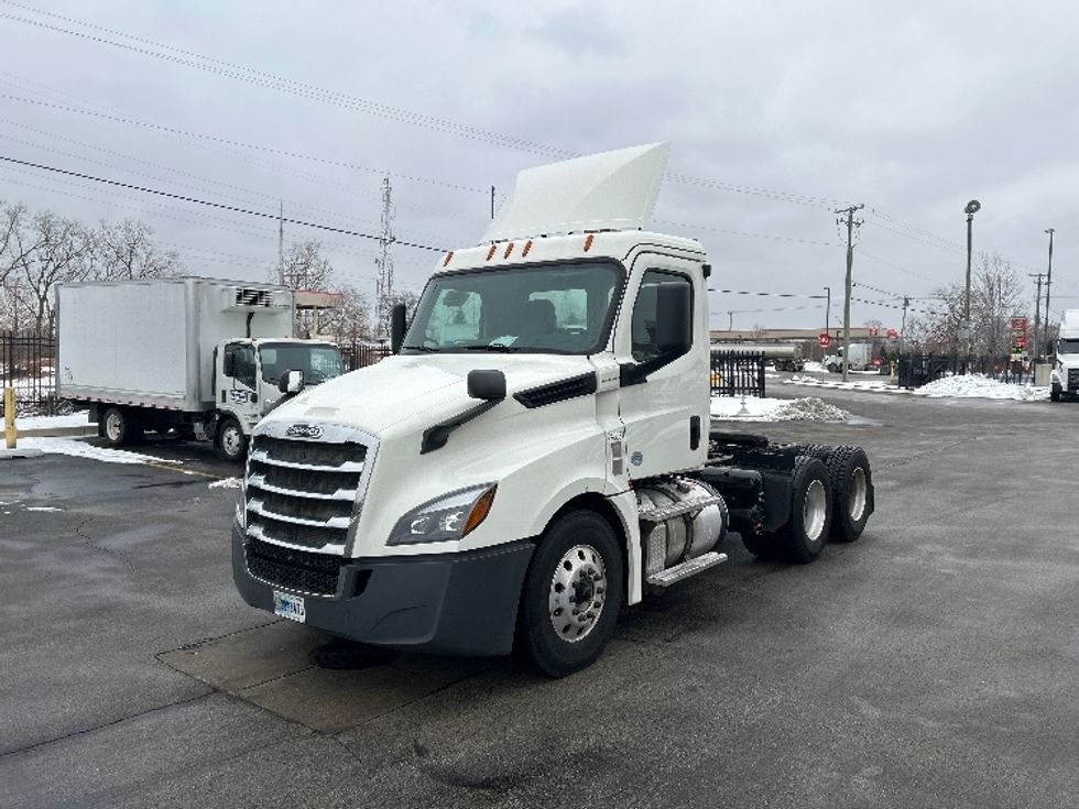 Day Cab Tractor-Heavy Duty Tractors-Freightliner-2019-T12664ST-East Chicago-IN-282,316\n\t\tmiles-$ 48,750 - Image 1