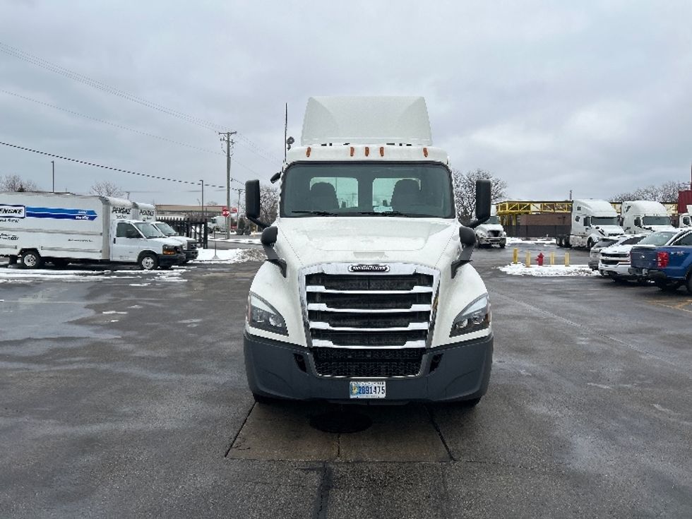 Day Cab Tractor-Heavy Duty Tractors-Freightliner-2019-T12664ST-East Chicago-IN-282,316\n\t\tmiles-$ 48,750 - Image 2