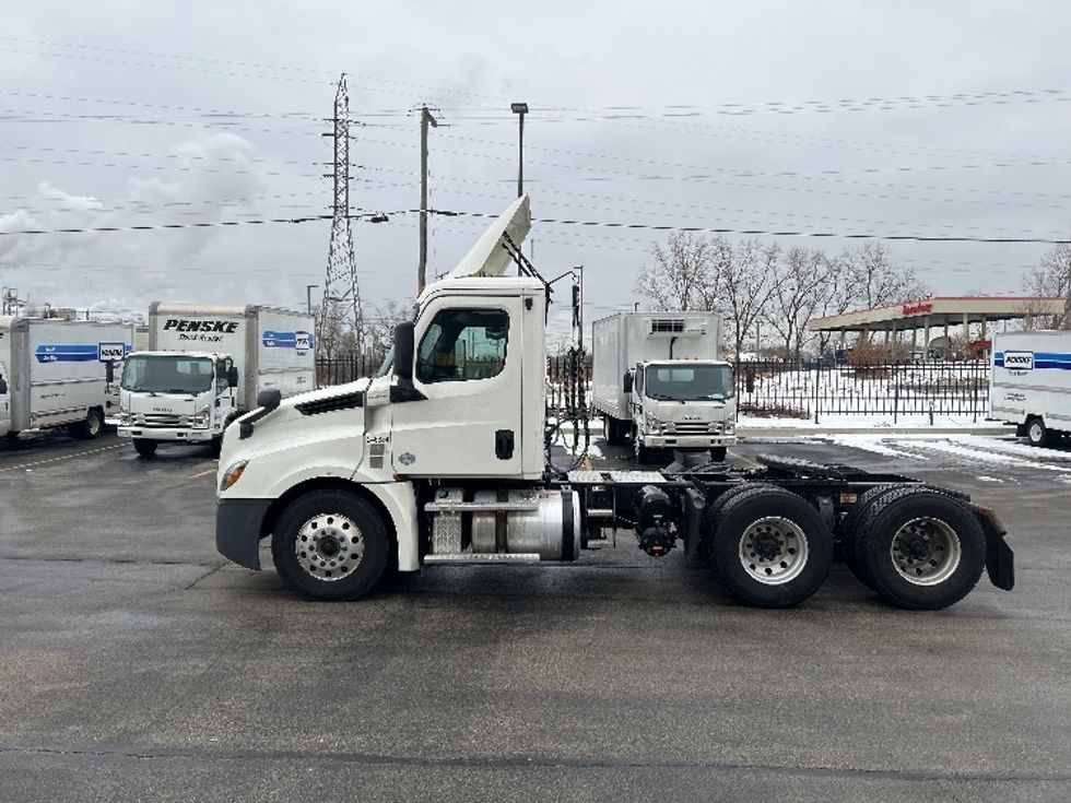 Day Cab Tractor-Heavy Duty Tractors-Freightliner-2019-T12664ST-East Chicago-IN-282,316\n\t\tmiles-$ 48,750 - Image 4