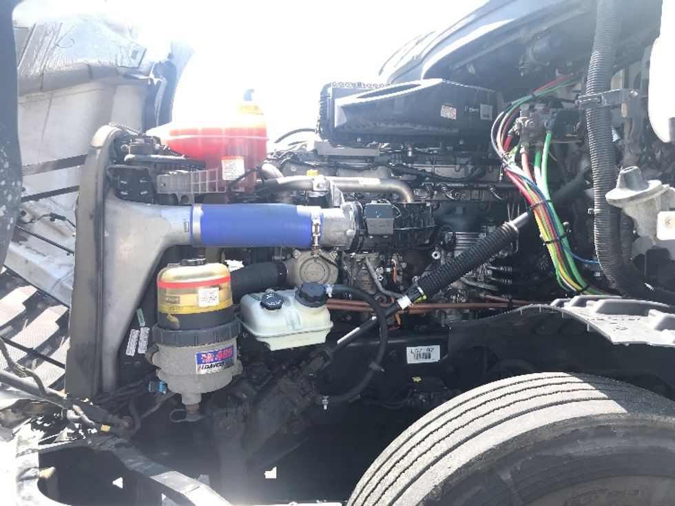 Day Cab Tractor-Heavy Duty Tractors-Freightliner-2019-T12664ST-East Chicago-IN-386,176\n\t\tmiles-$ 57,500 - Image 16