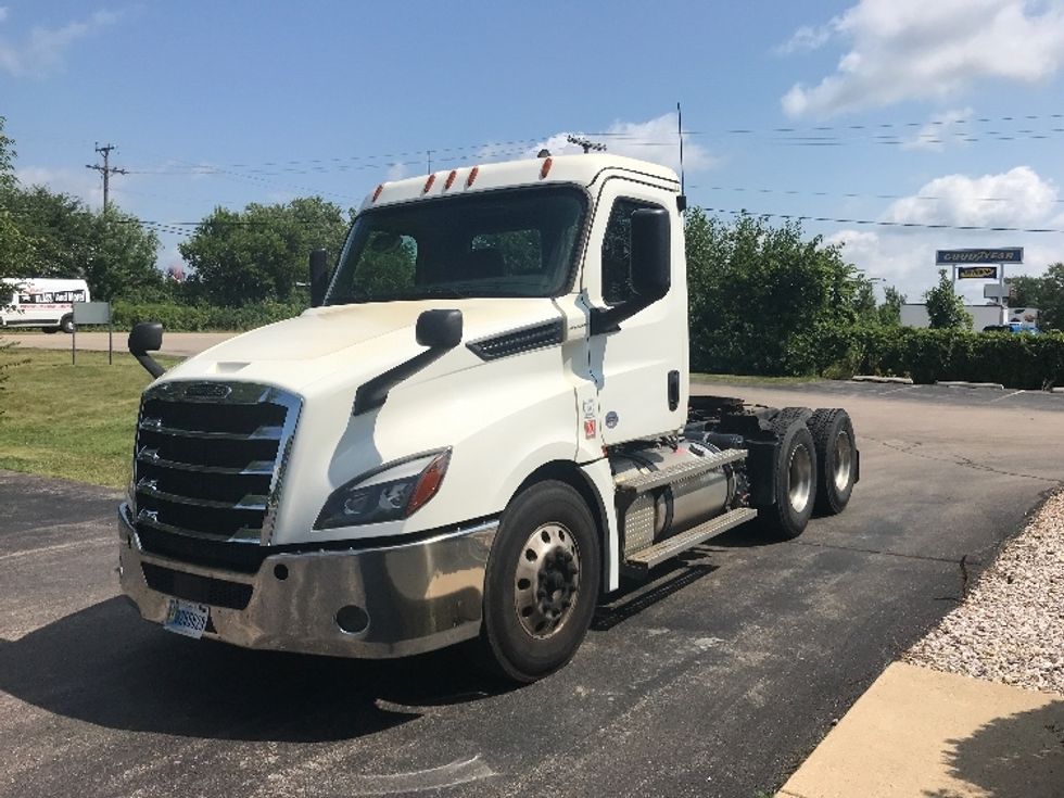 Day Cab Tractor-Heavy Duty Tractors-Freightliner-2019-T12664ST-East Chicago-IN-386,176\n\t\tmiles-$ 57,500 - Image 3