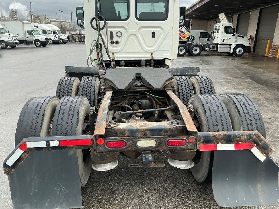 Day Cab Tractor-Heavy Duty Tractors-Freightliner-2019-T12664ST-East Chicago-IN-424,663\n\t\tmiles-$ 41,750 - Image 6